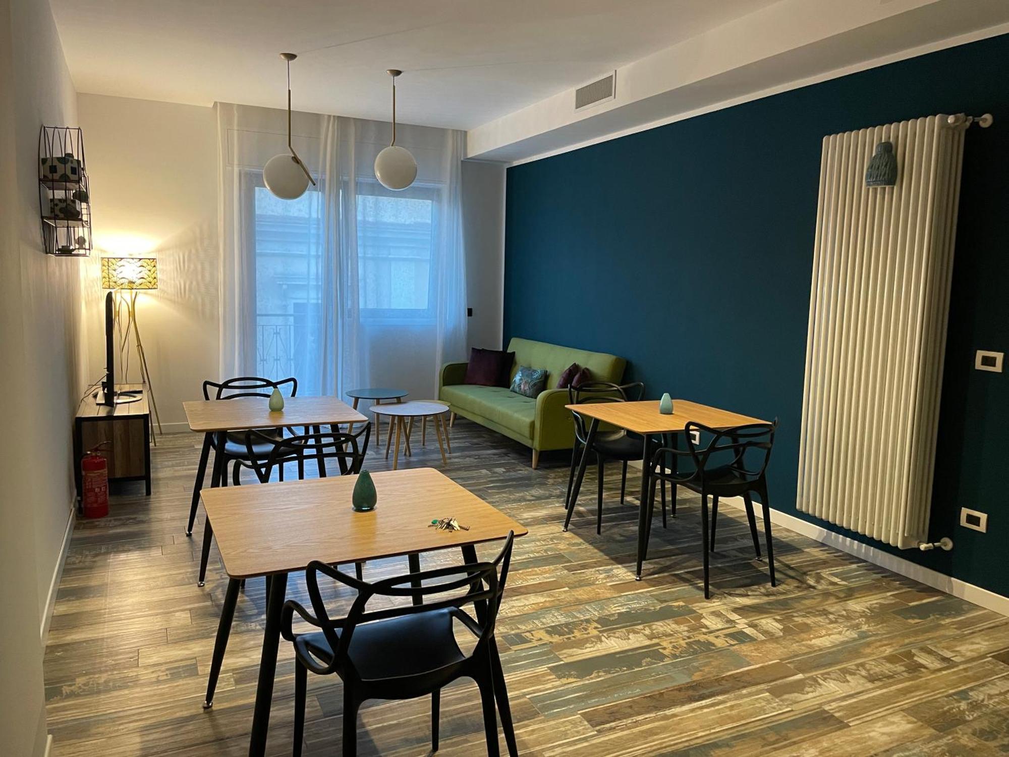 Interno 7 Bed & Breakfast Bari Ngoại thất bức ảnh